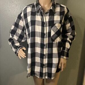 Time and Tru white and black Buffalo Plaid Shirt Long Sleeve XL Clueless Plaid